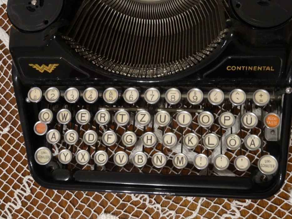 Antyczna maszyna do pisania.