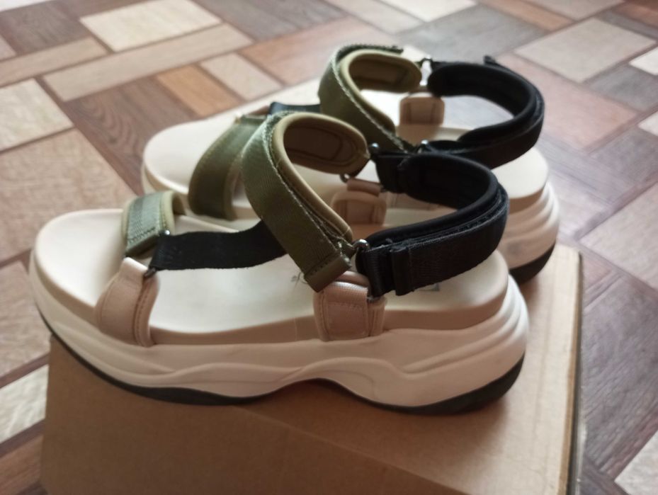 Босоніжки Zara 41 розмір, босоножки женские