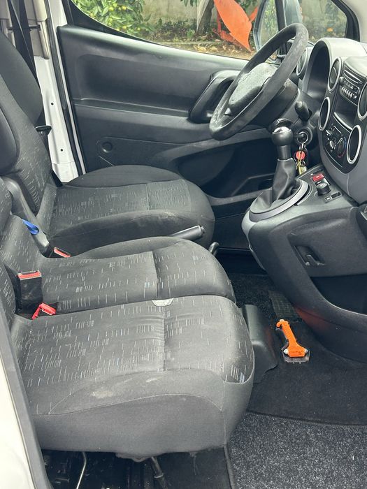 Peogeot partner impecavel