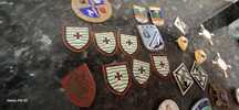 Crachás e pins militares (ver descrição)