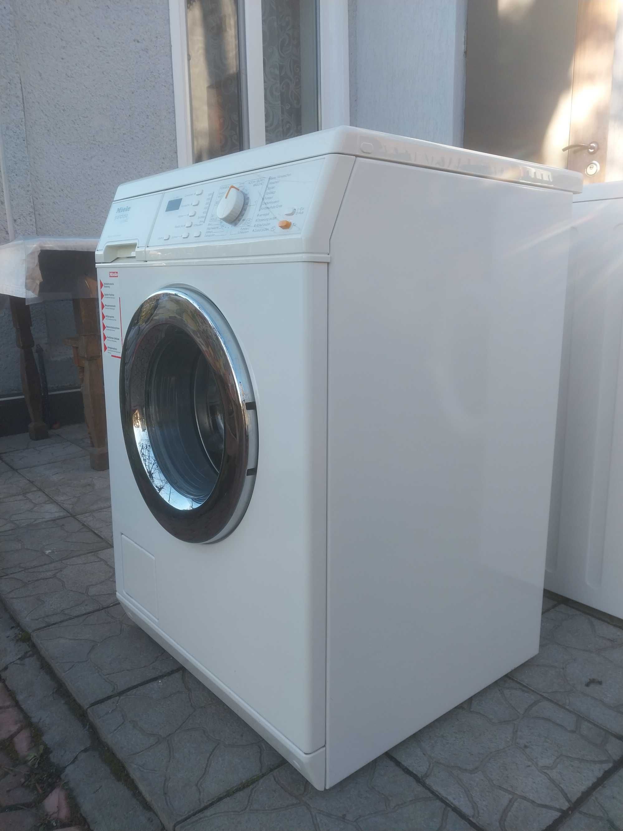 Пральна машина   Miele W433S  на 5кг.  ELECTROLUX  EWF12470W   8 кг