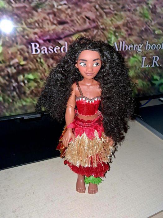 Ваяна - дуже чудова лялька .