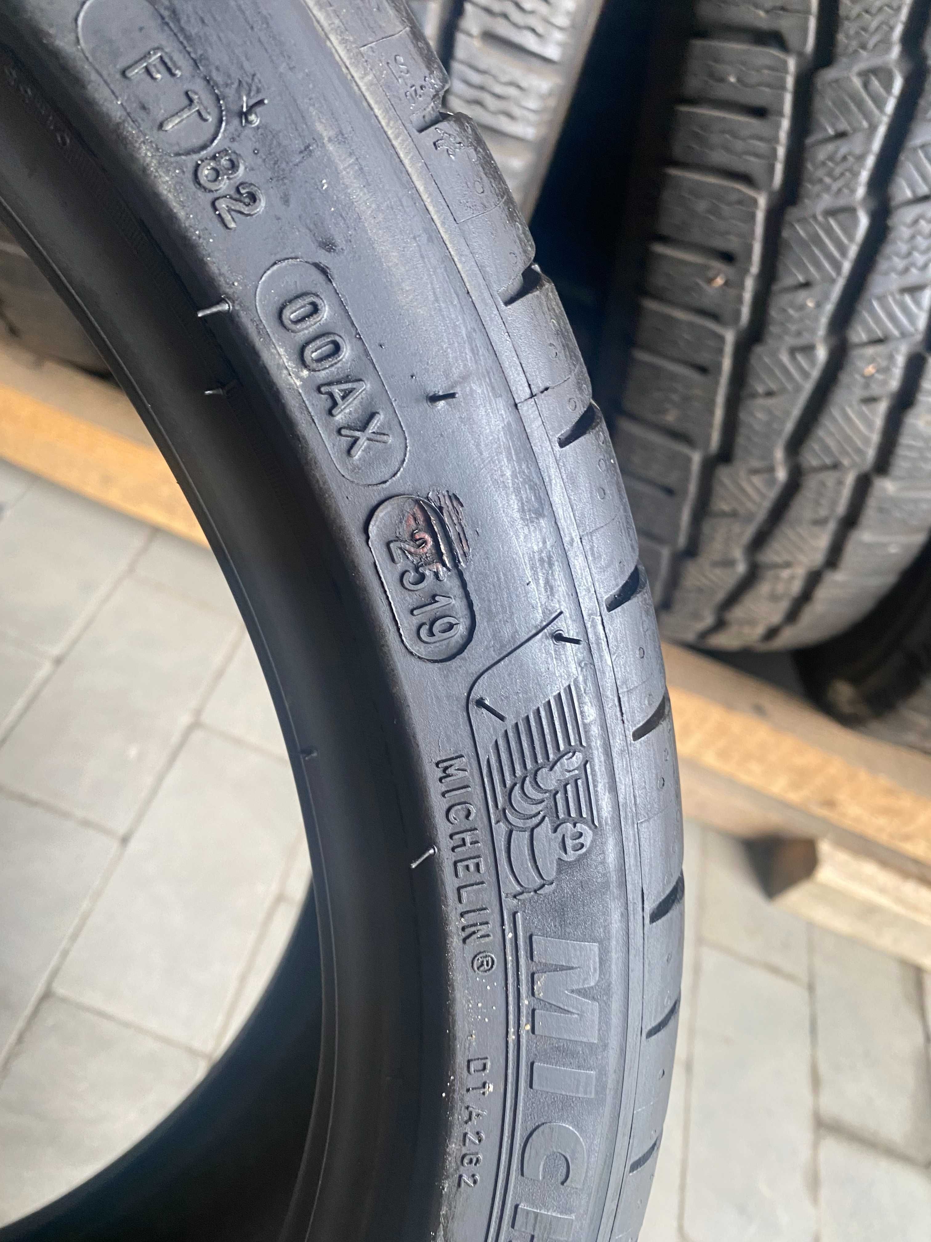 Шини літо 205/40R18 Michelin Pilot Sport4 2або4шт супер стан