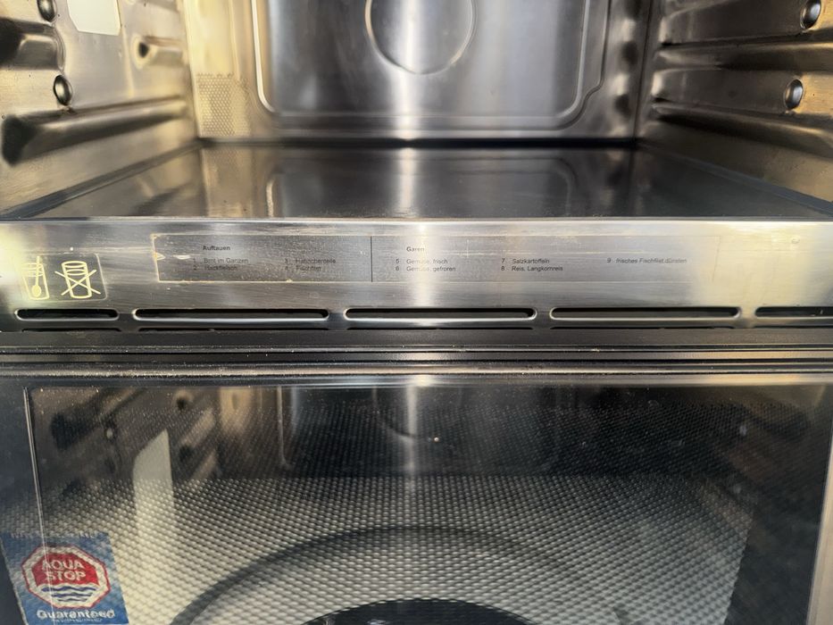 Neff C57W40N0 wbudowana kuchenka mikrofalowa pozostały model