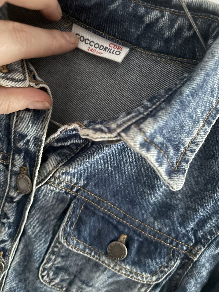 Trzy jeansowe sukienki 140