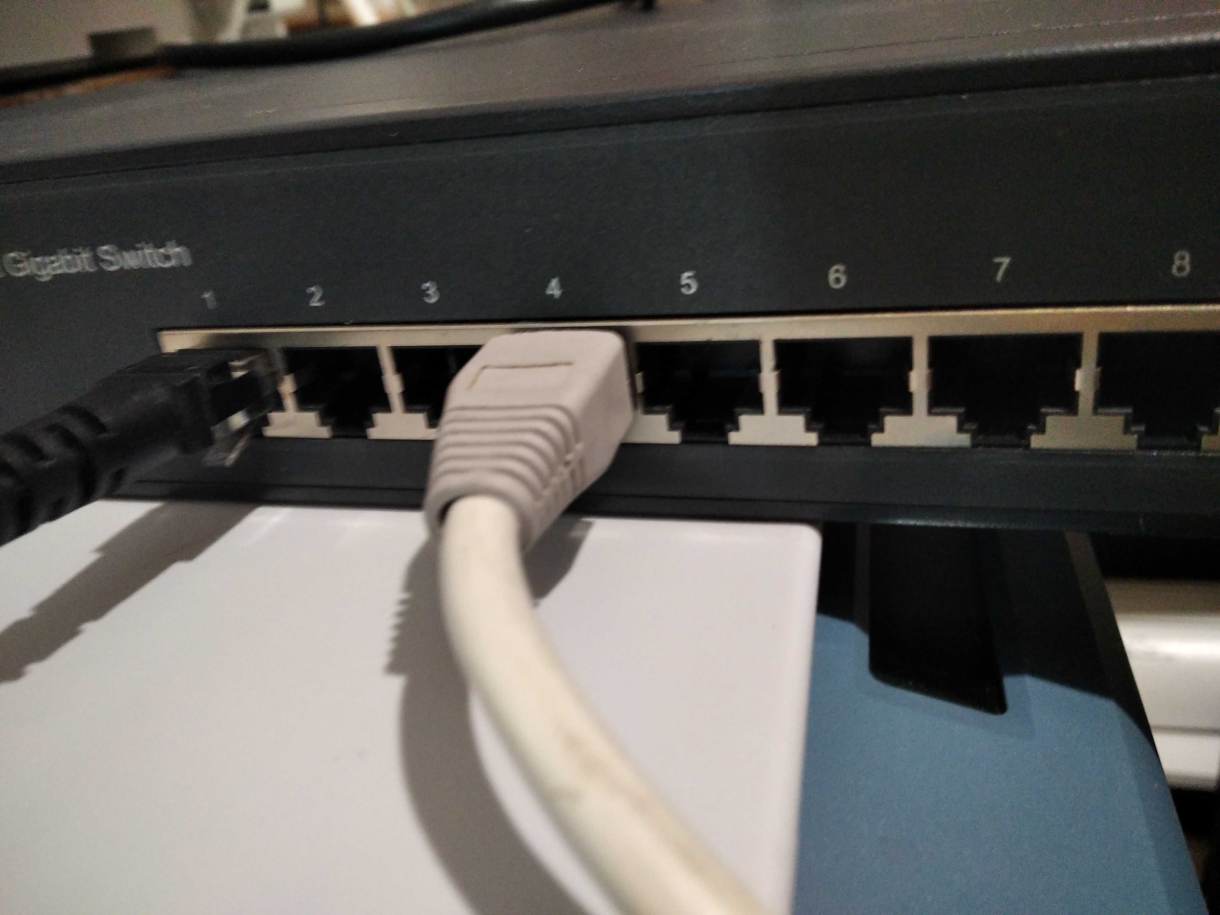 Комутатор TP-LINK TL-SG1008 гігабитний