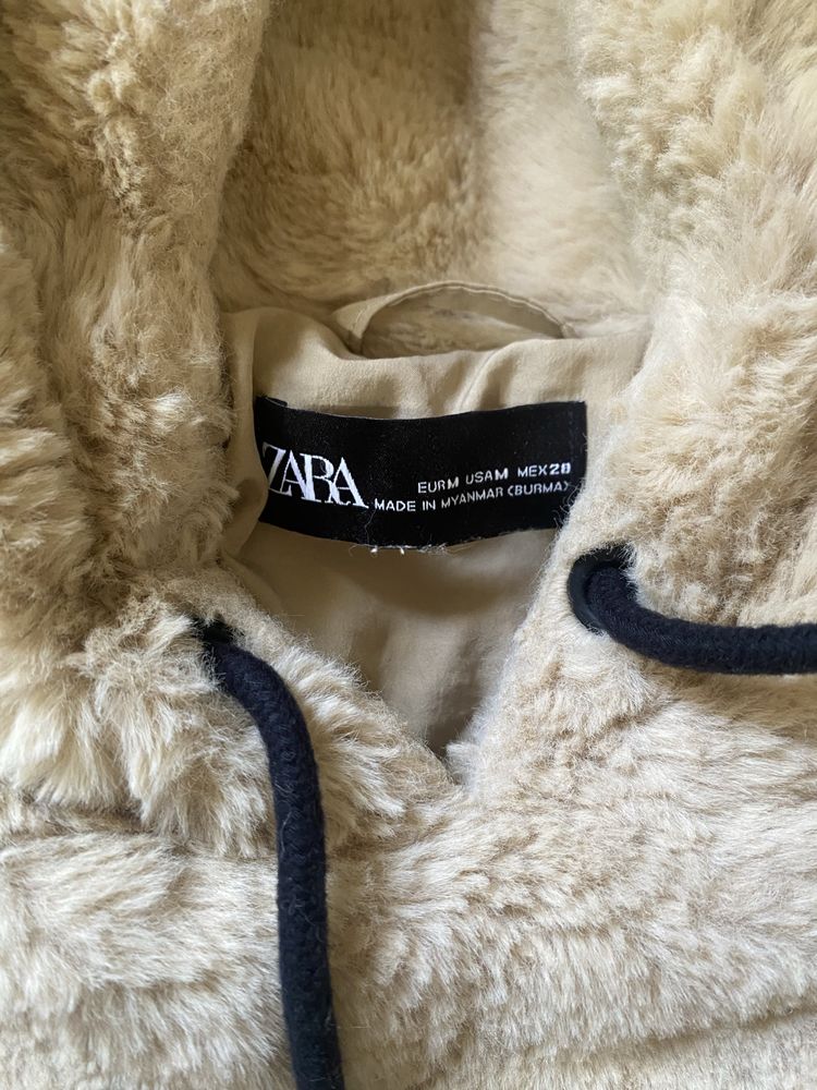 Casaco beje da Zara