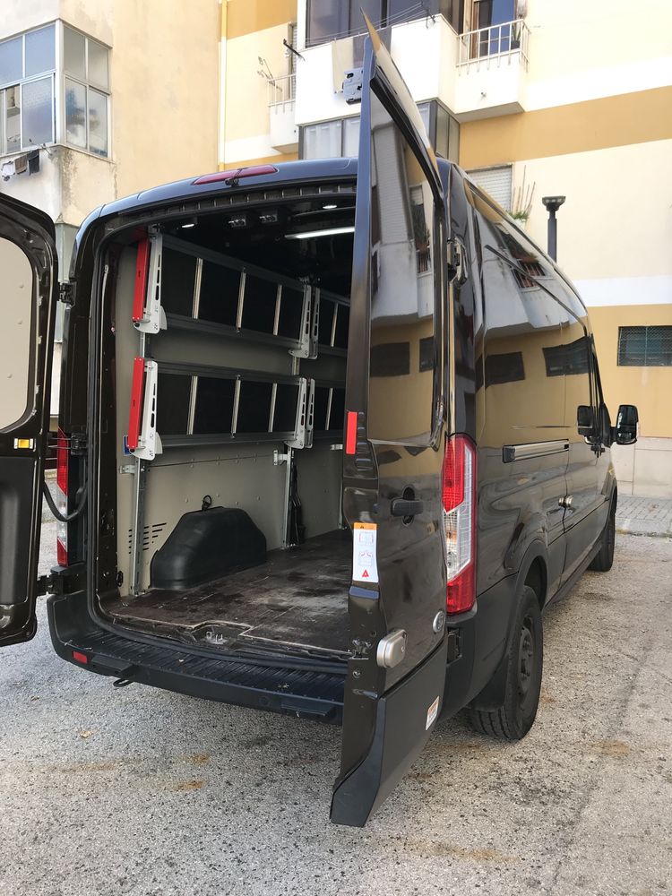Carrinha para mudança