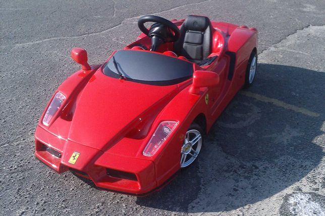 Детский автомобиль Ferrari Enzo