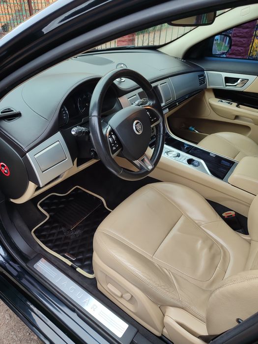 Хімчистка авто | Полірування фар | Твердий віск | Антибітум | Антидощ