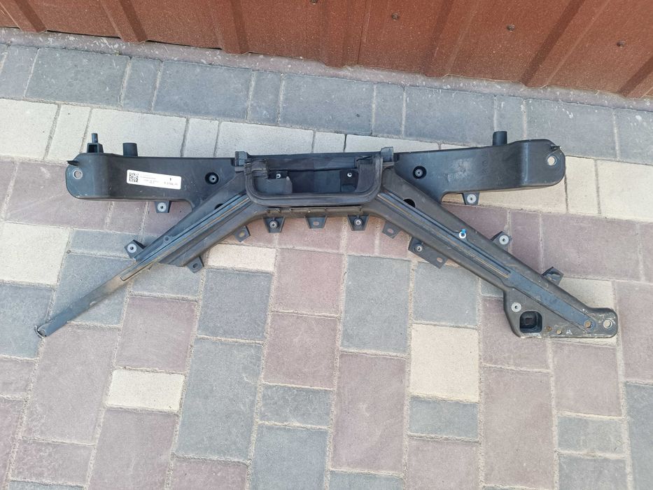 продам телевізор на тесла модел 3