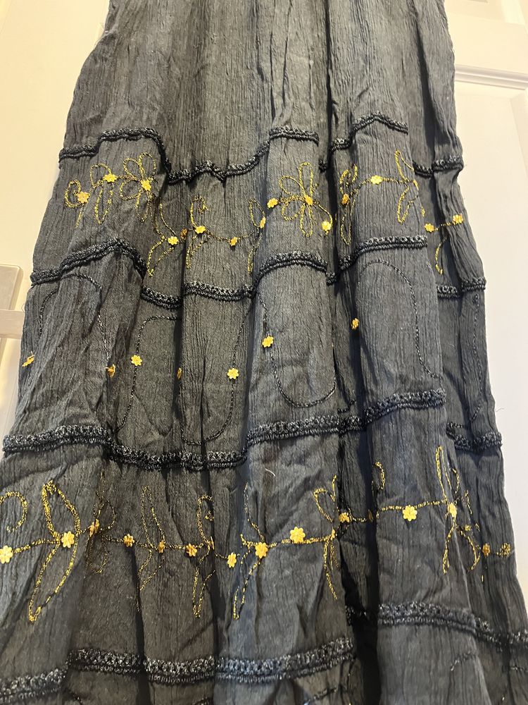 Indyjska sukienka XL czarna złota sztuczny jedwab