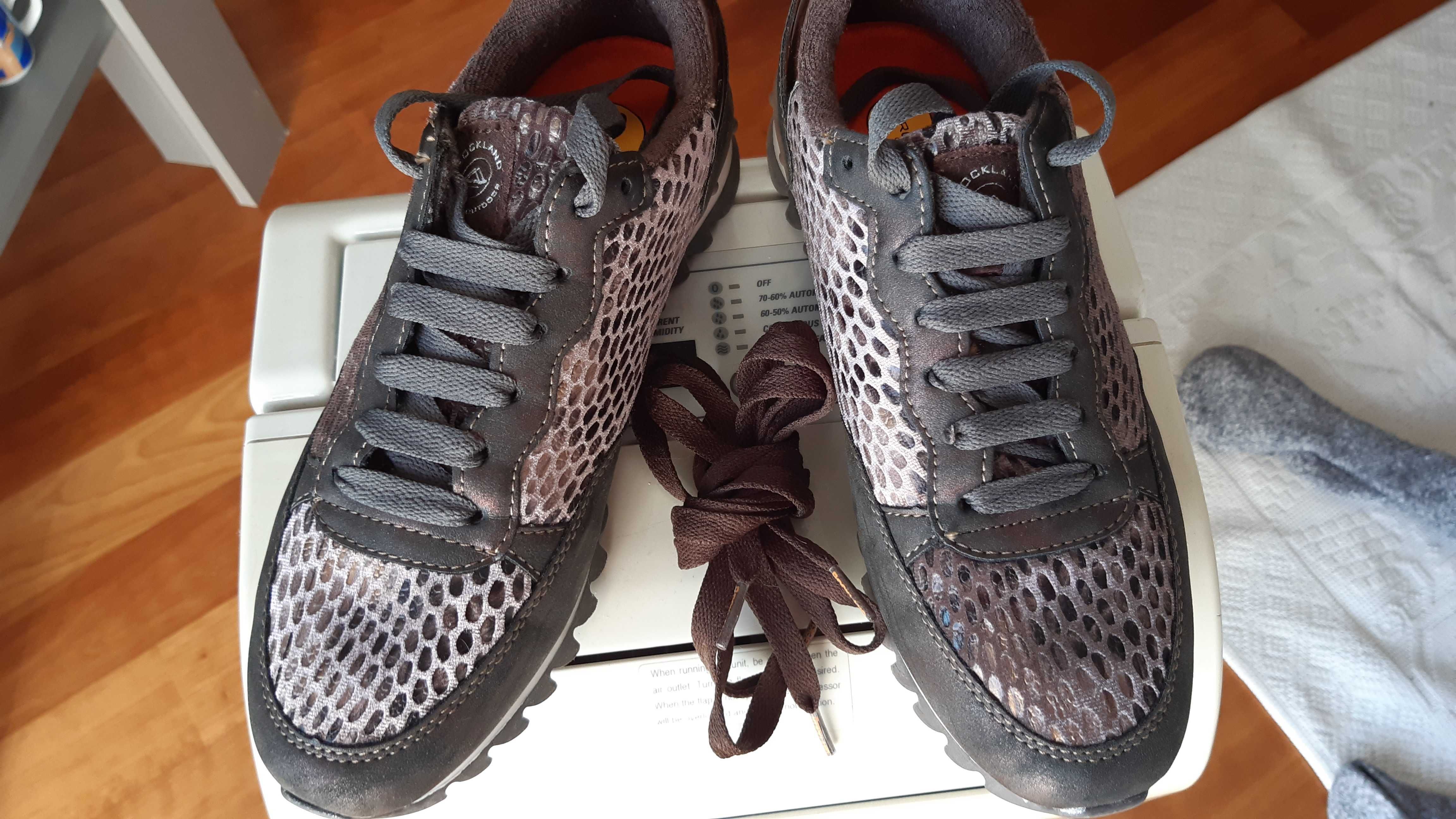 Tenis casual imitação pele de cobra T39
