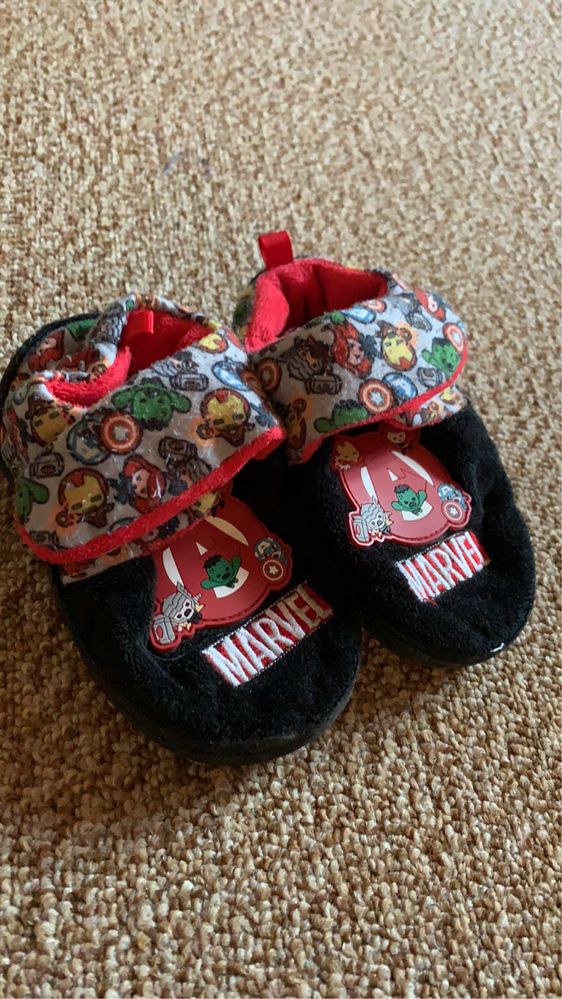 Pantufas marvel 23