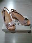 Buty na koturnie