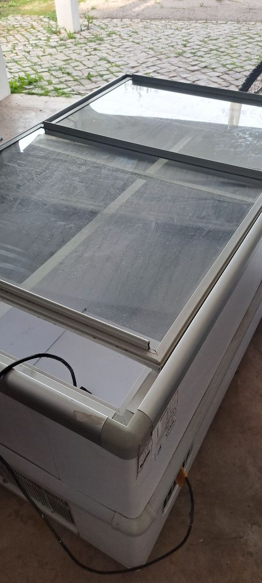 Arca congeladora vitrine