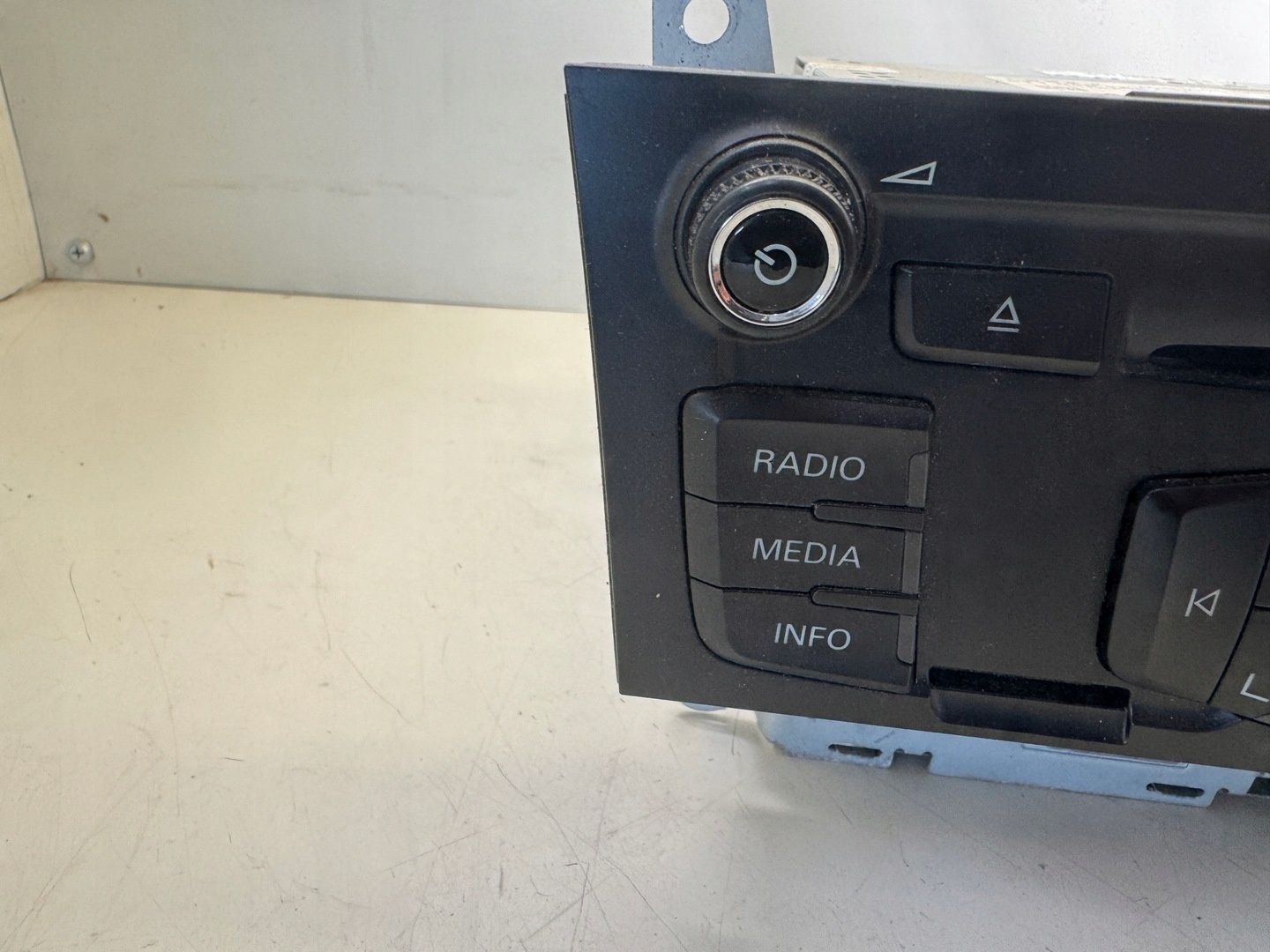 AUDI A4 B8 RADIO CD CONCERT 8T1035186C