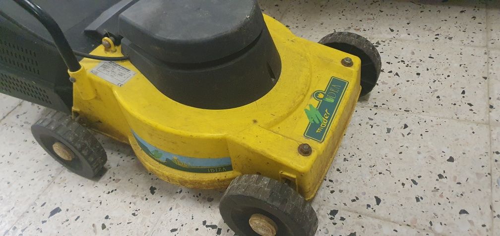 Corta Relvas elétrico