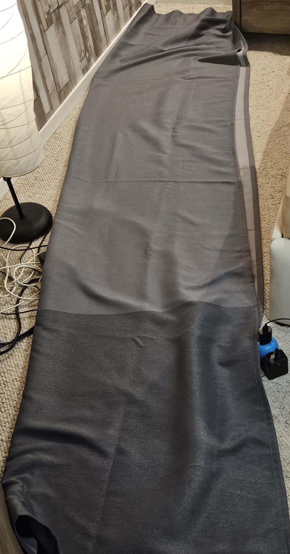 Zasłony srebrne szare jak nowe 145x300cm niegniecący się materiał
Pięk