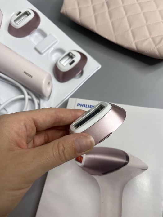 Depilator laserowy Philips Lumea 9900
