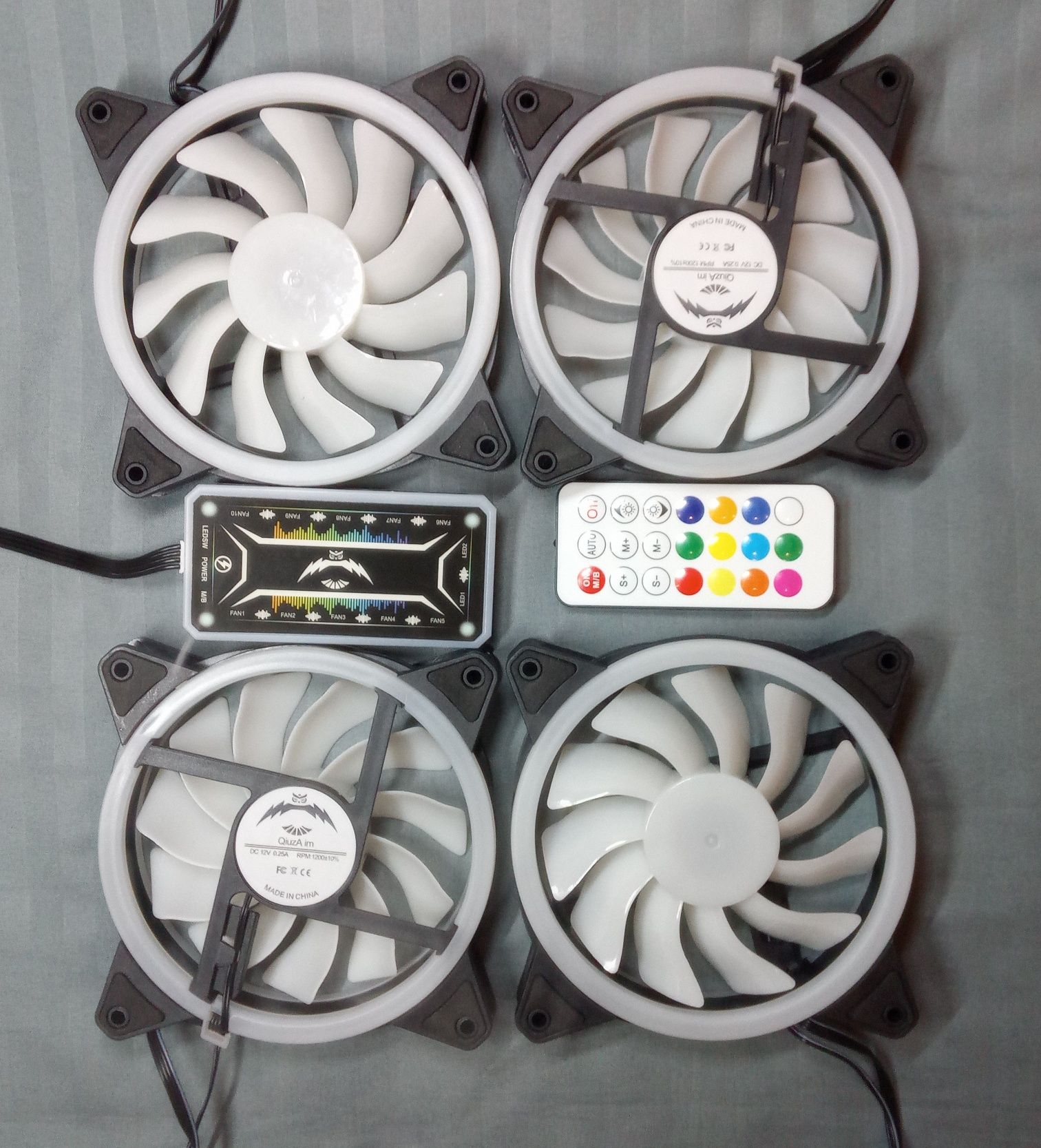 Набір Вентиляторів 120 мм RGB Coolmoon 4 + пульт та контроллера Hub