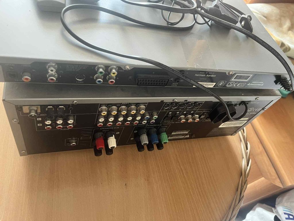 Amplituner + dvd harman Kardon AVR 130