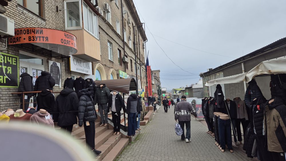 Аренда Базарна 20  торг (анголенко)