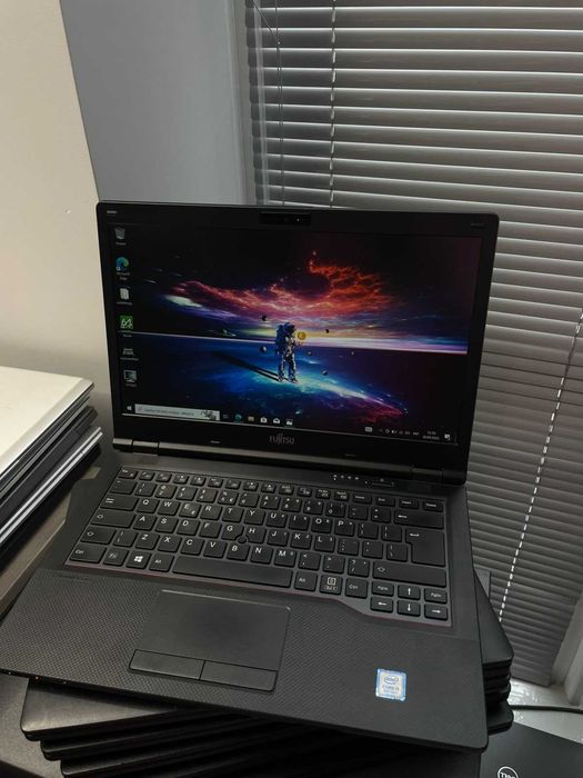 Ноутбук для роботи та навчання Fujitsu LIFEBOOK E449 8/256 SSD є 400шт