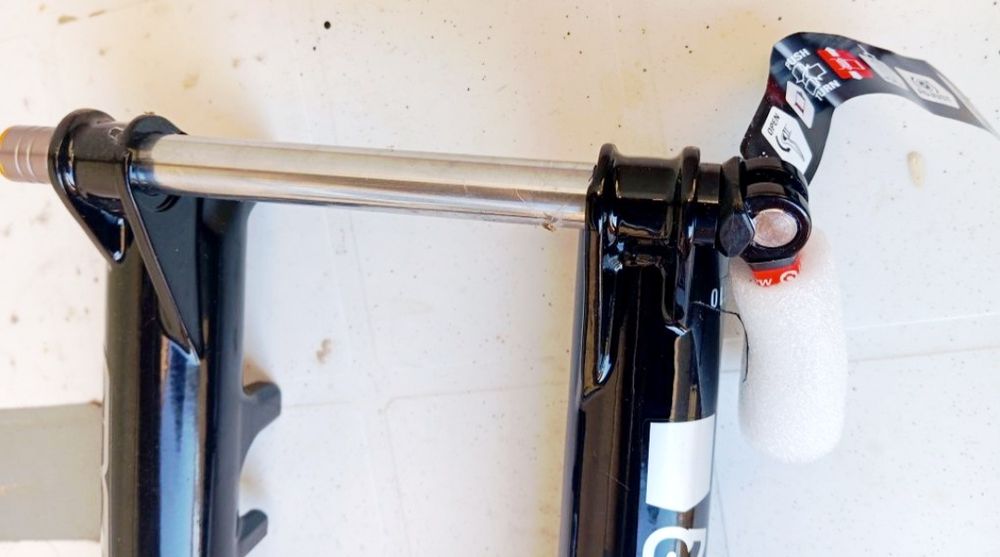 J-Bikes Suspensão de Suntour XCR/ Rock Shox Recon 29 Boost