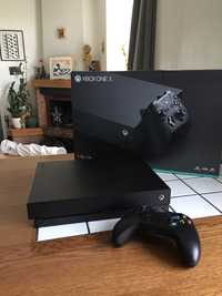 Xbox One X 1TB (Весь комплект)