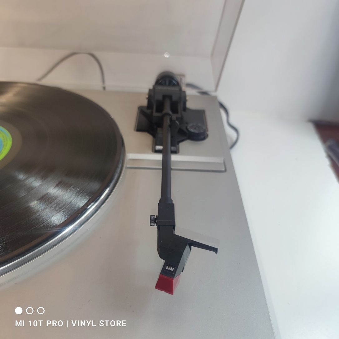 Gira disco - Toshiba SR-B30F
