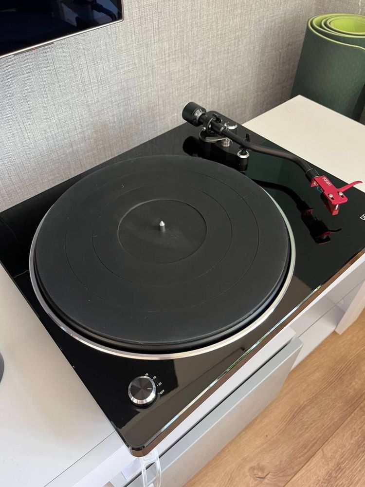 Виниловый проигрователь  Denon dp-400