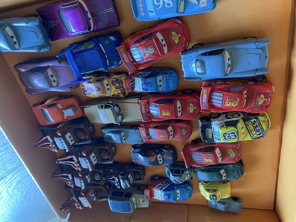 Coleção de Carrinhos Cars (Disney/Pixar)- Venda Unitária (2€/unidade)
