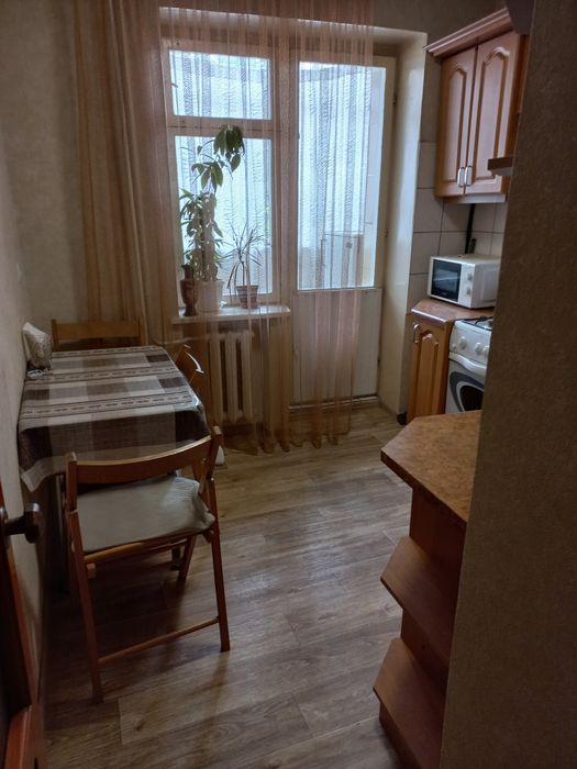 1ком.кв Пл.Б.Хмельницкого 900грн доба