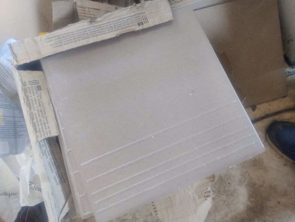 Gres, płytki, kafle techniczne