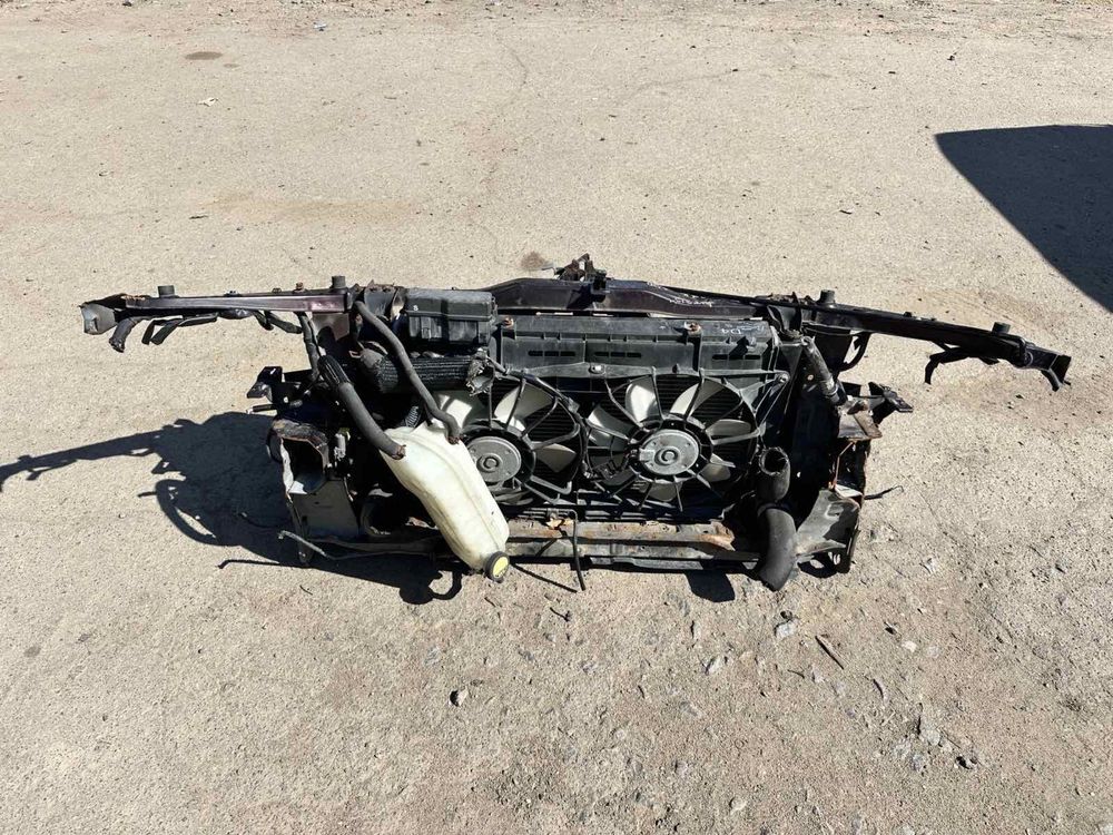 Передня панель Toyota Avensis T25 продаю в зборі 2.0 d