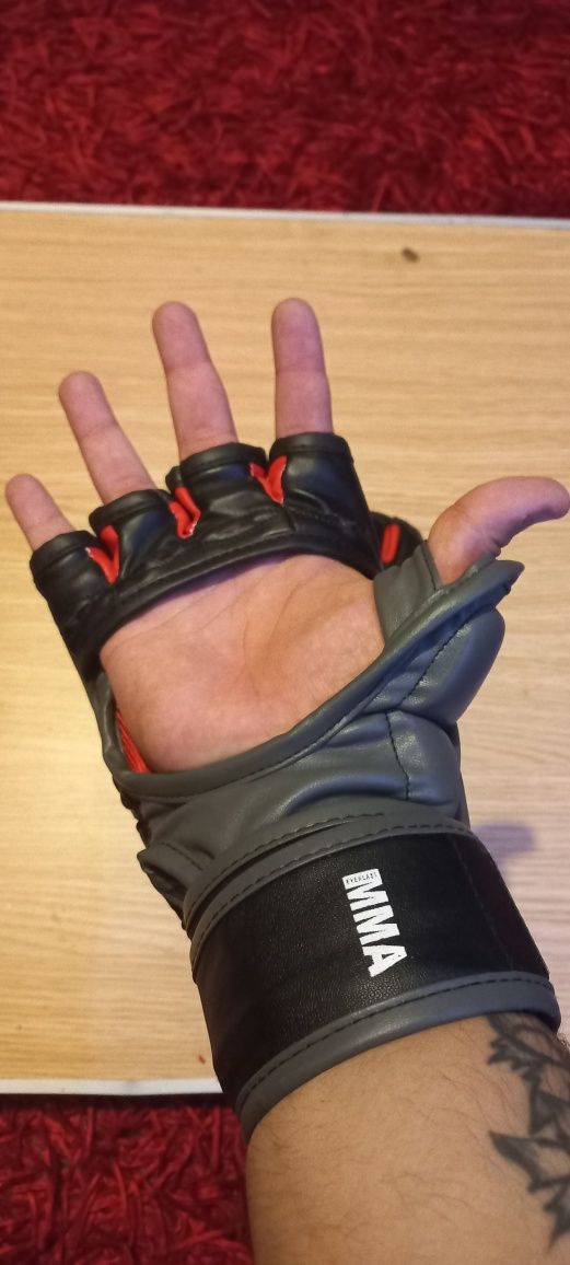 Luvas MMA "L - XL"