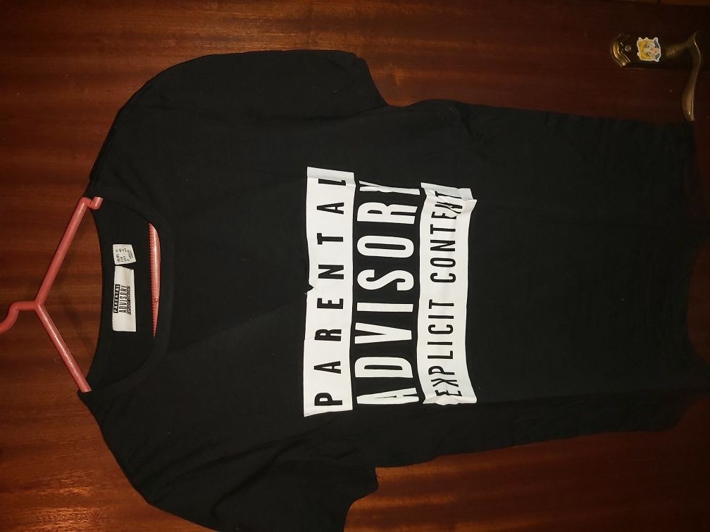 T-Shirt Preta Parental Advisory Primark tamanho 40/L