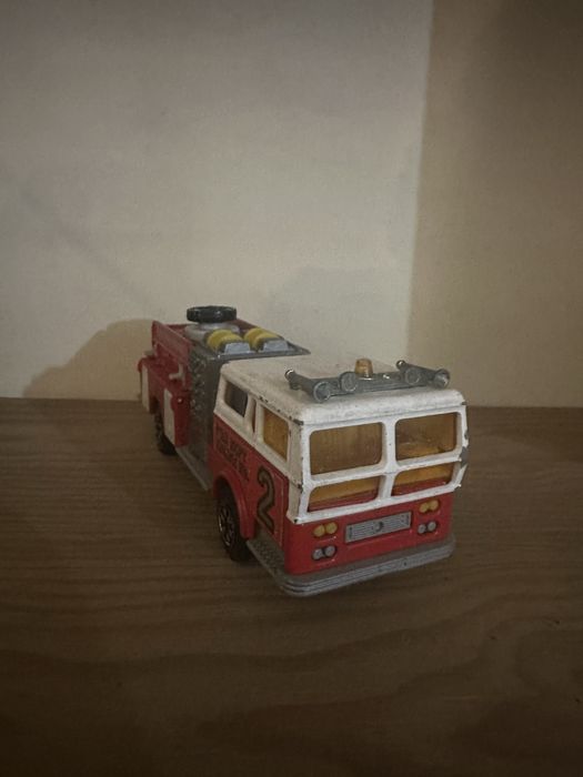 Camião dos bombeiros da majorette