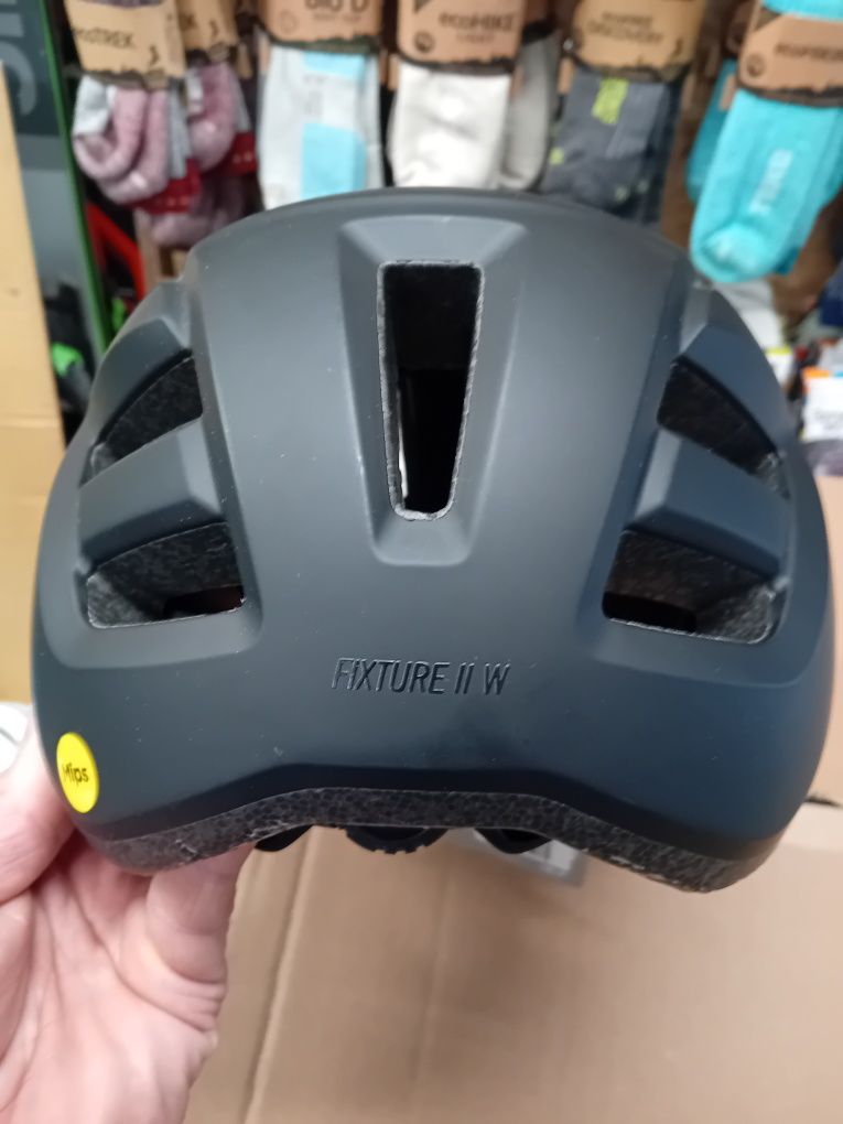 Kask rowerowy Giro Fixture II W mips
