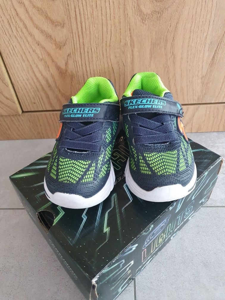 Świecące  buty Skechers r 23 ( 13cm)