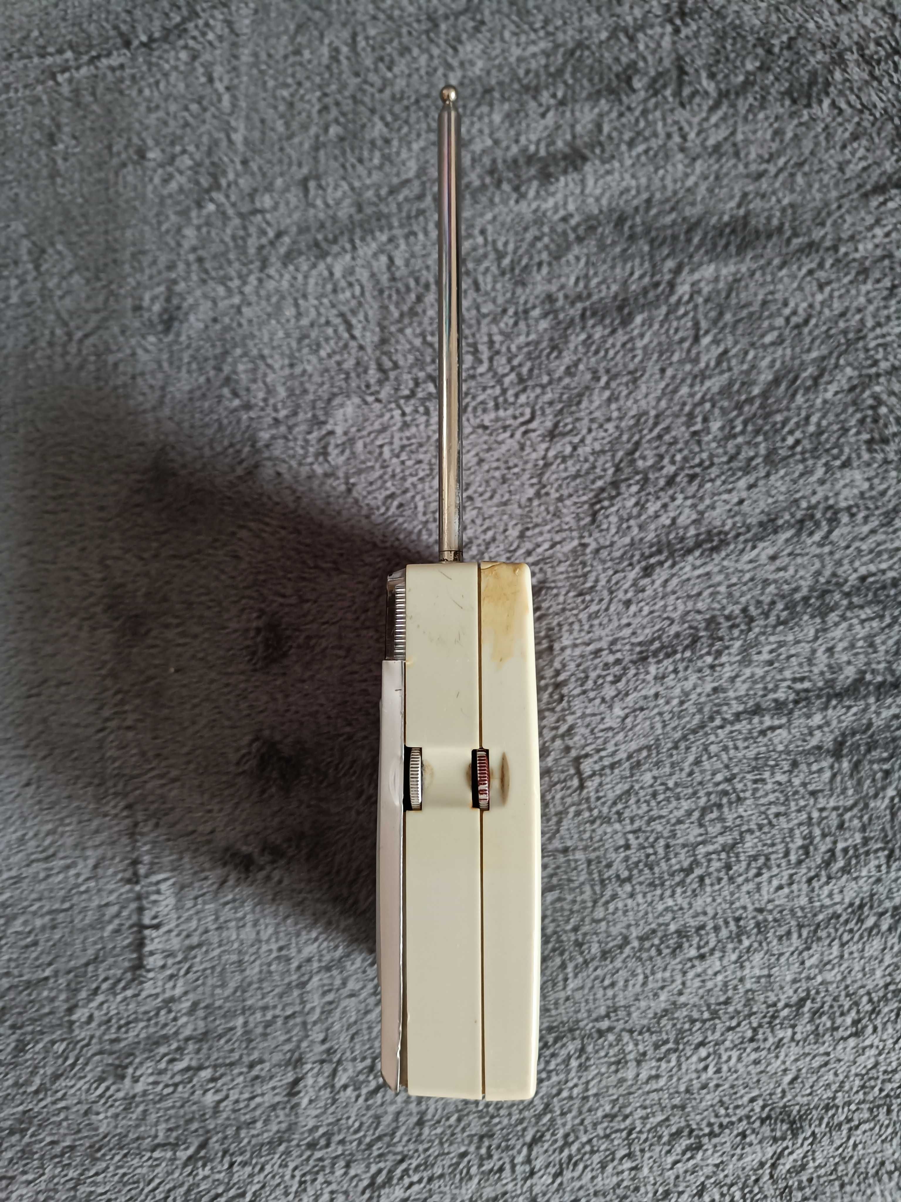 Zabytkowe kompaktowe radio PHILIPS Transistor LOX25T/22G z lat '60 NL