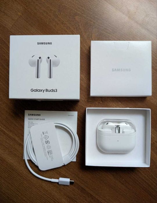 Бездротові навушники  Samsung Galaxy Buds3 White