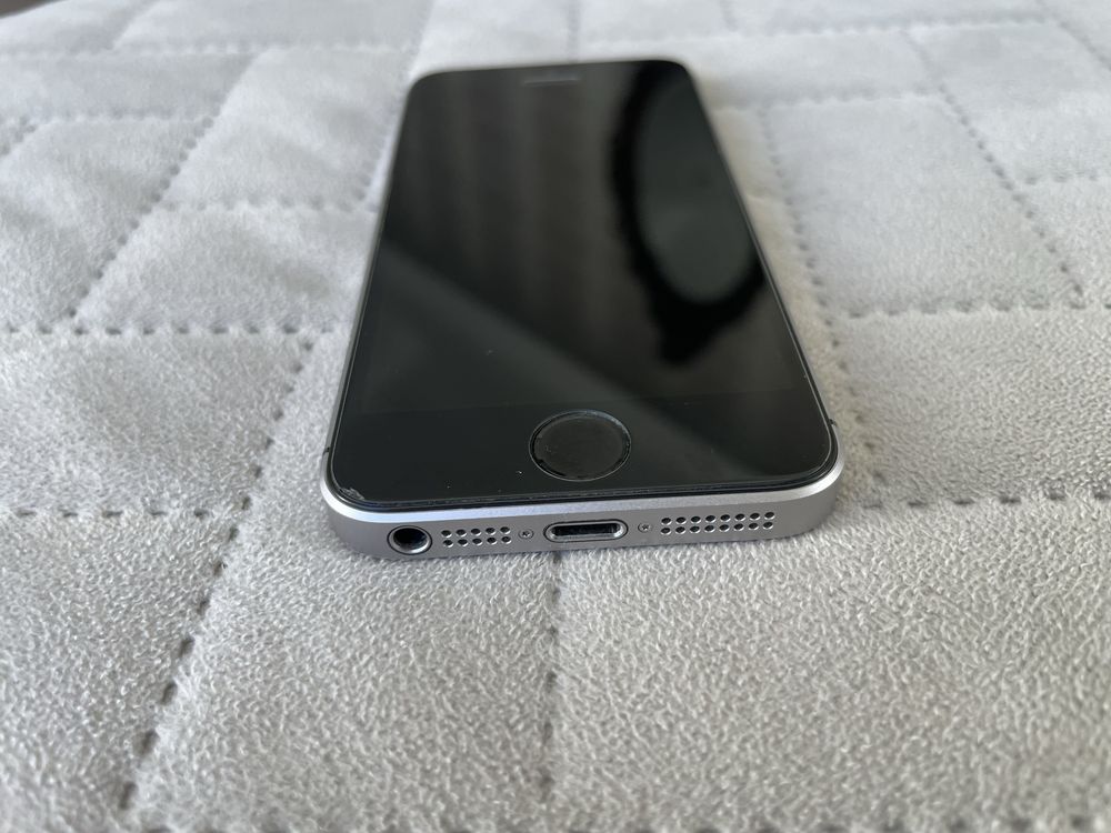 iPhone SE 128 GB como novo