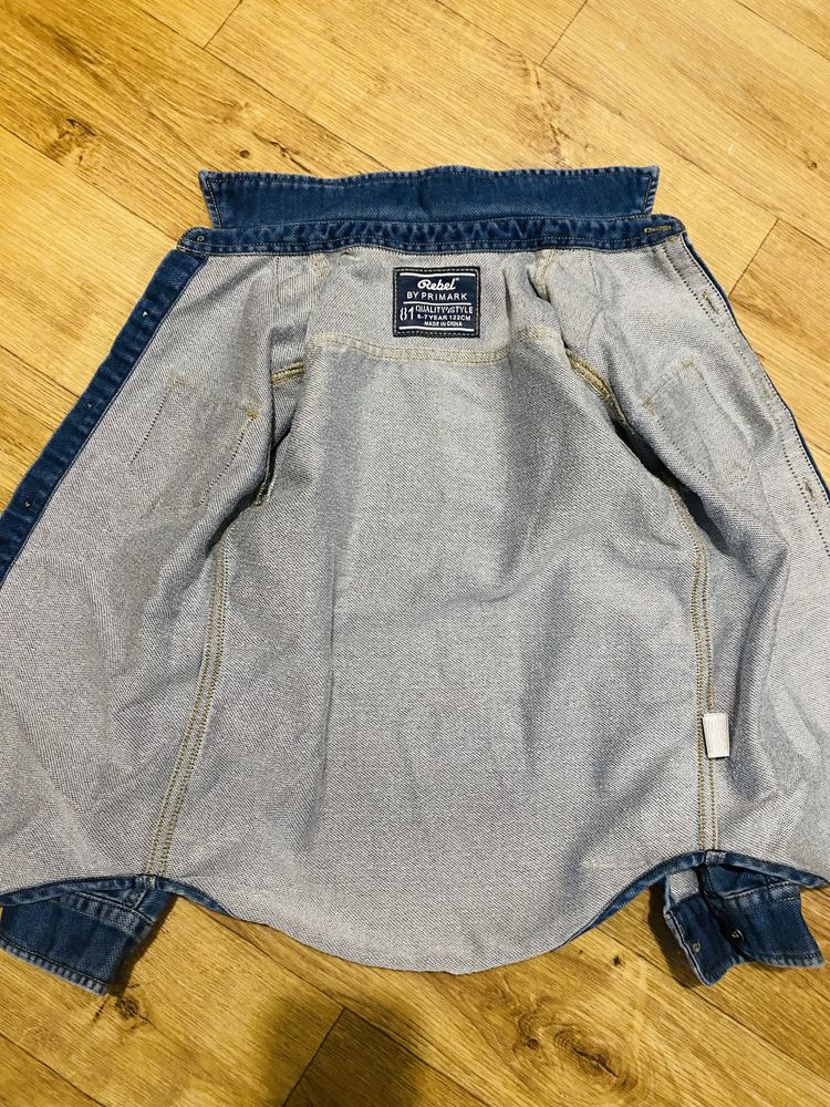 Рубашка primark 122см,джинси ,комбінезон,шорти