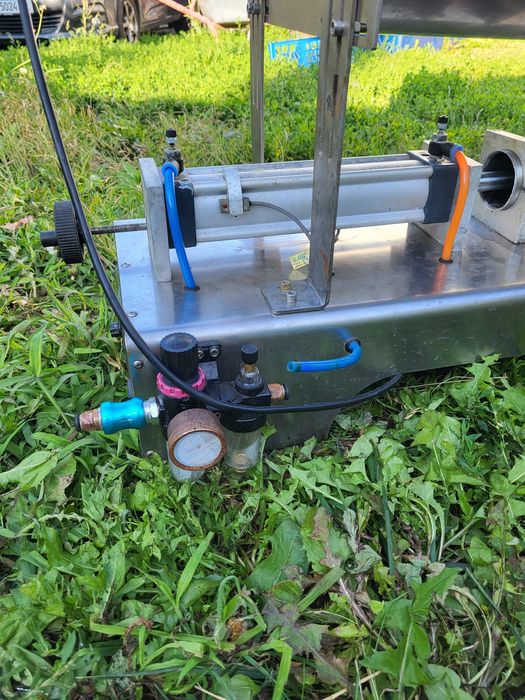 Дозатор 100-2000 г пневматичний для густих соусів