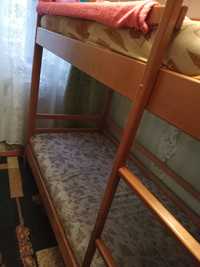 Двохповерхове ліжко