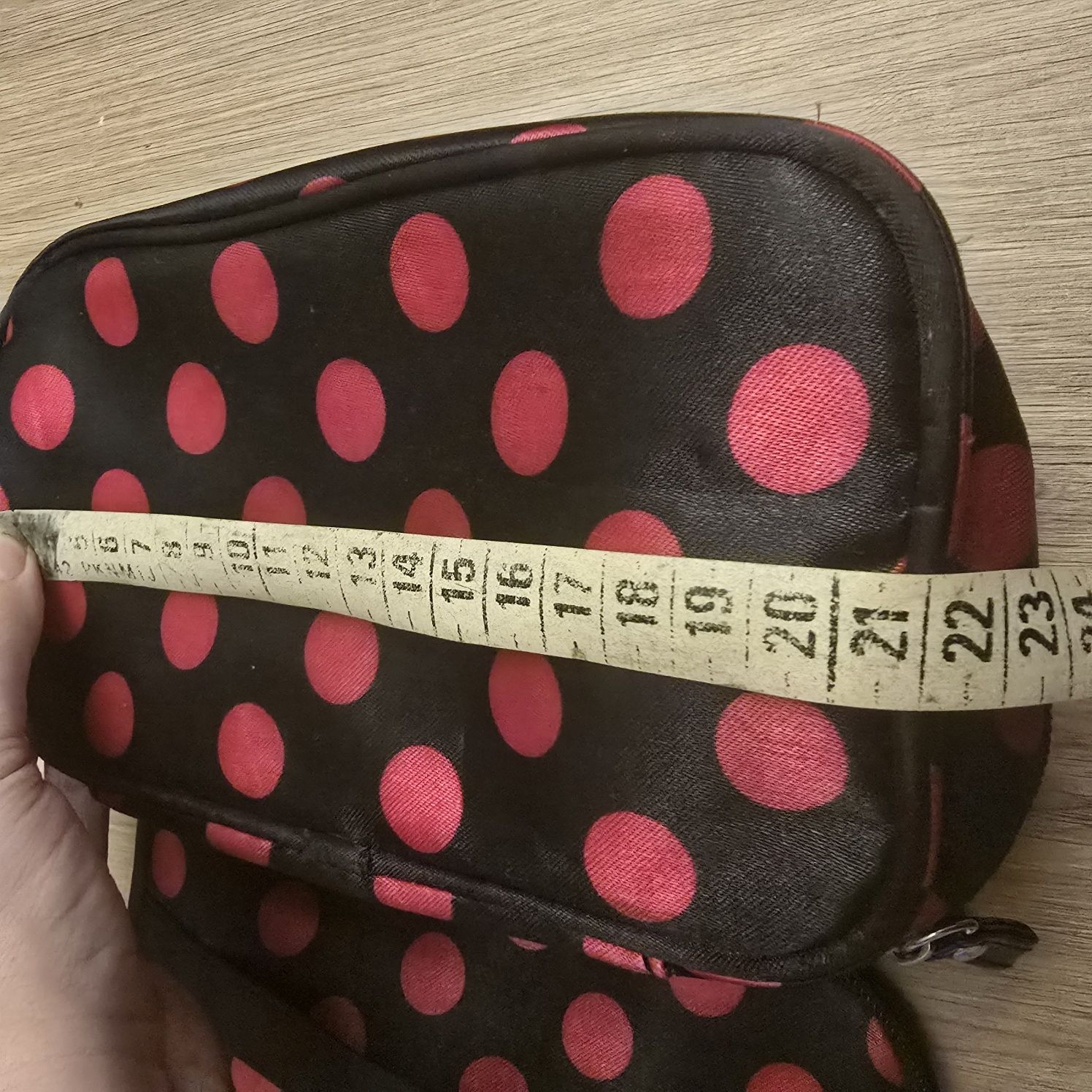 Używana kosmetyczka mini kuferek