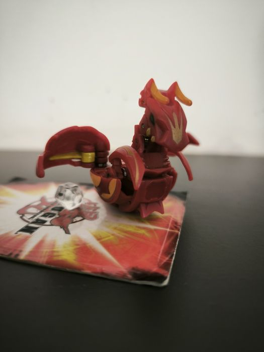 Bakugan Chance Dragonoid z kostką