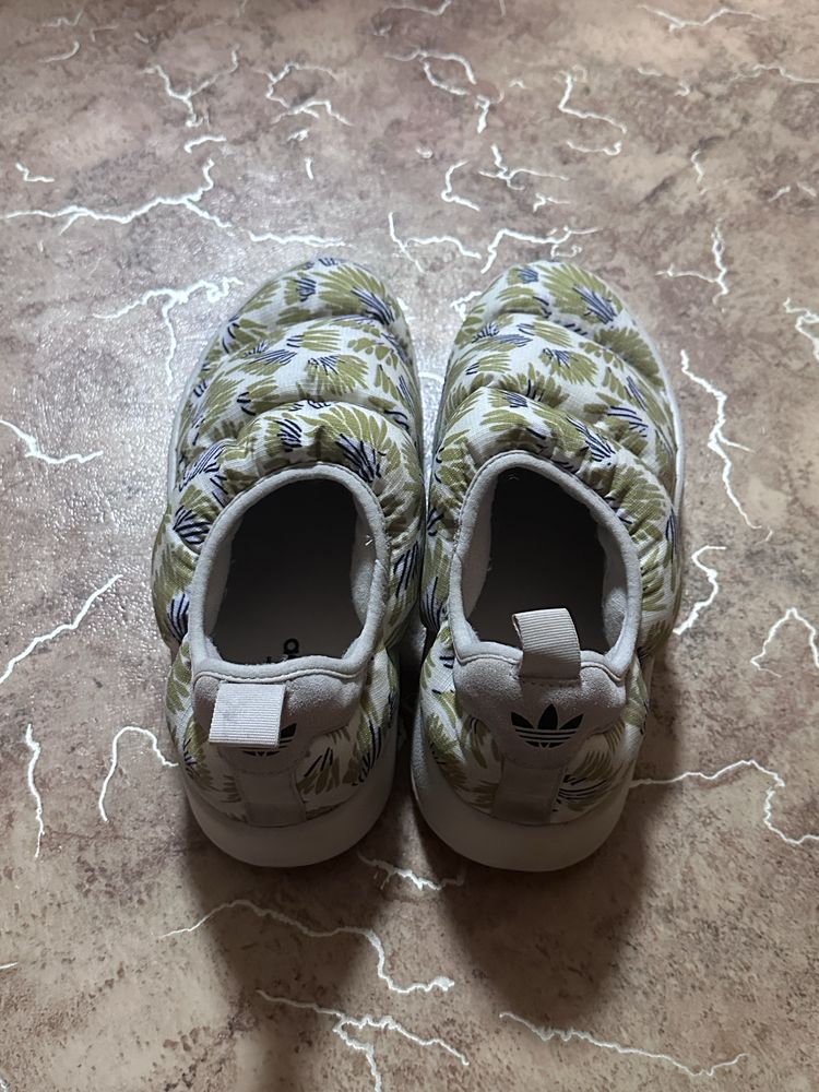 Дутики тапочки осінні теплі adidas